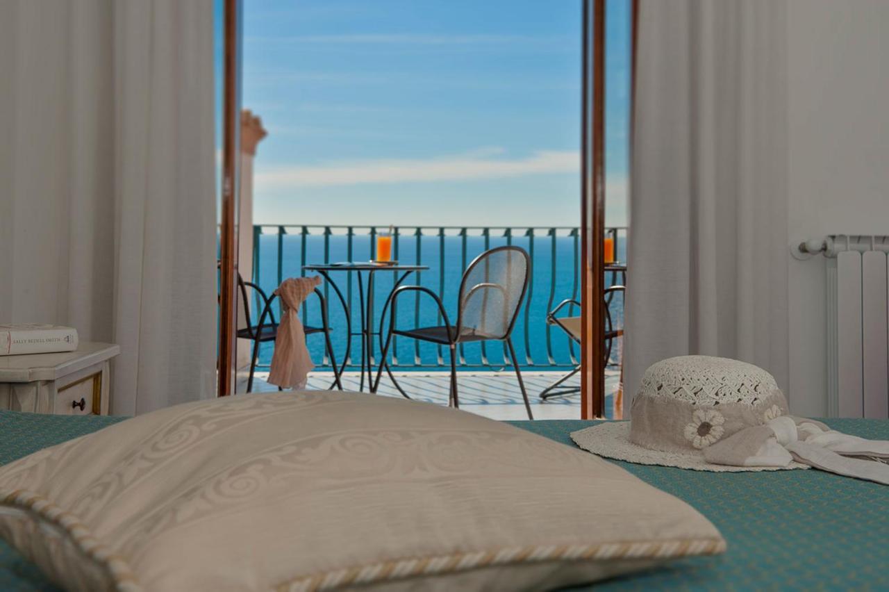 Hotel Il Gabbiano Позітано Екстер'єр фото